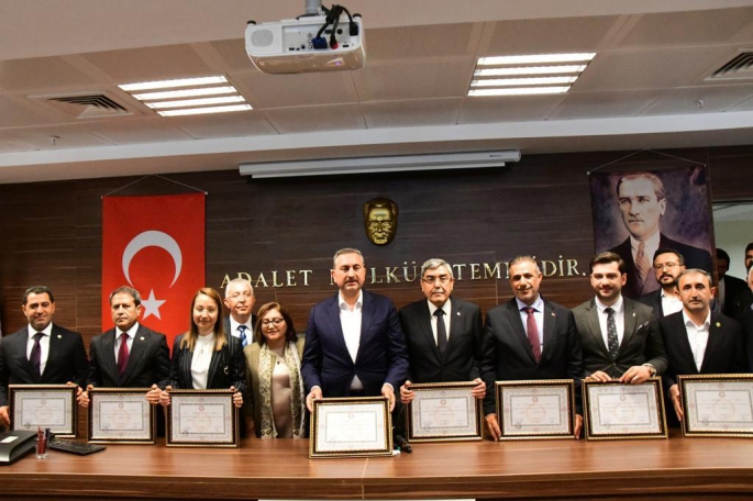 AK Parti Gaziantep Milletvekilleri mazbatasını aldı