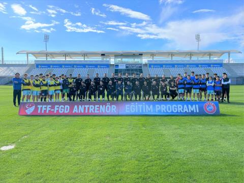 Antalya'da Yapılan UEFA B Antrenör Eğitim Programları Tamamlandı