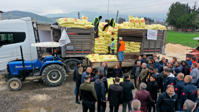 ARPA VE BUĞDAY ÜRETİCİLERİNE GÜBRE DESTEĞİ