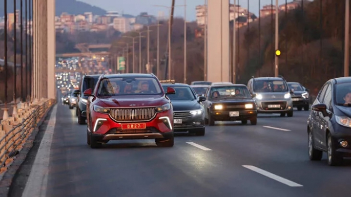 BAKANLAR YENİ MAKAM ARAÇLARI İLE TRAFİĞE ÇIKTI!