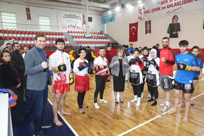  BAŞKAN ŞAHİN, YENİ DÖNEMDE SPOR SALONLARININ SAYISINI ARTIRACAK!