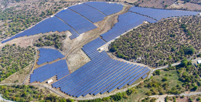 ÇİMKO, GÜNEŞ ENERJİSİ ÜRETİMİNDE SEKTÖR LİDERİ   