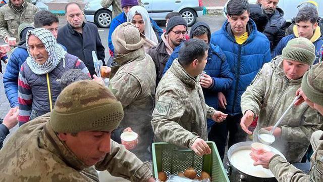 Depremzedelere 23 Milyon Öğün Yemek Verildi