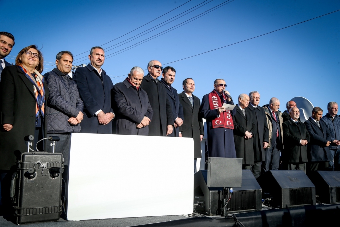 ERDOĞAN NURDAĞI'NDA KONUTLARIN TEMELİNİ ATTI!