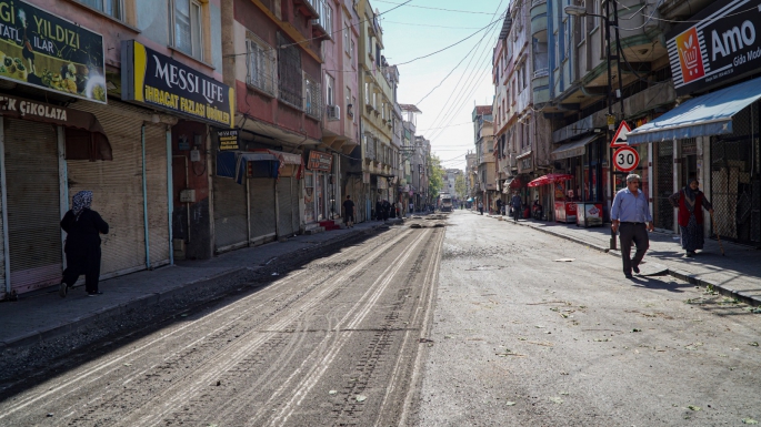 ESKİ DÜLÜK CADDESİ YENİLENDİ