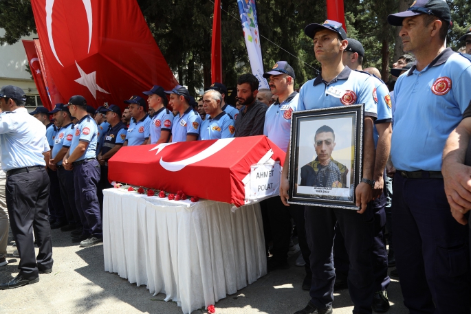 GAZİ ŞEHİR, GÖREV ŞEHİDİ OLAN İTFAİYE ERLERİNİ SON YOLCULUĞUNA UĞURLADI