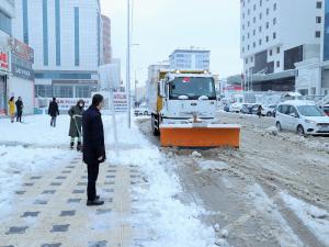 BAŞKAN FADILOĞLU: TÜM EKİP ARKADAŞLARIMIZLA SAHADAYIZ