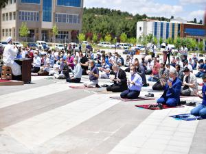 Gaziantepte uzun bir aradan sonra ilk Cuma Namazı kılındı