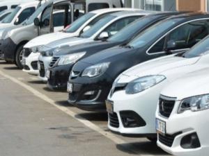 OTOMOBİL FİYATLARINDA İLK DÜŞÜŞ