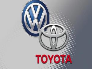 TOYOTA  VOLKSWAGENİ TAHTINDAN ETTİ