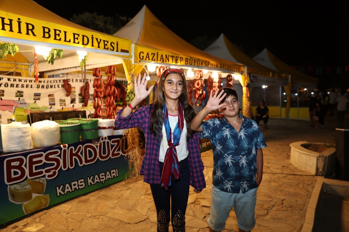 HEMŞEHRİ DERNEKLERİ FESTİVALİ GAZİ ŞEHİRLİLERDEN BÜYÜK İLGİ GÖRDÜ