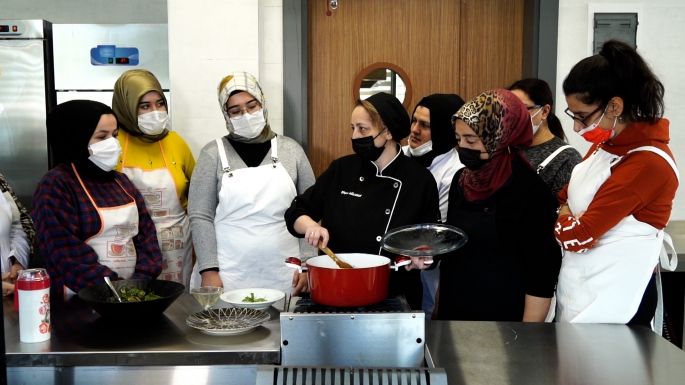 PROF.DR. ALEADDİN YAVAŞÇA EĞİTİM VE SANAT MERKEZİ ÇALIŞMALARINI SÜRDÜRÜYOR