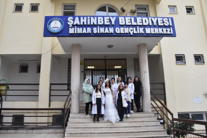 ŞAHİNBEY BELEDİYESİ GELİN VE DAMATLARIN EN MUTLU GÜNLERİNDE YANINDA