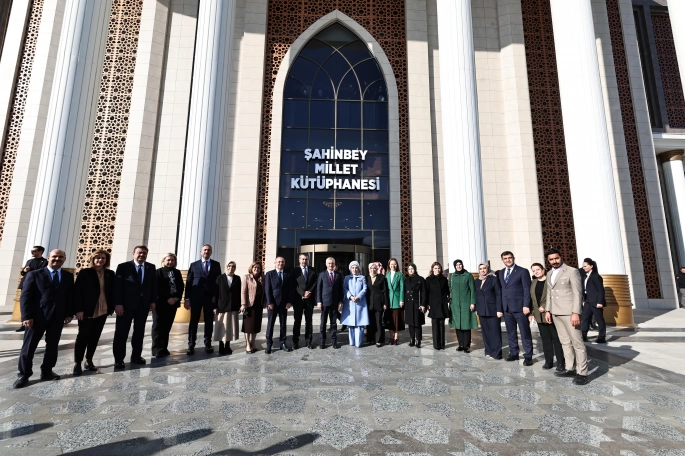 ŞAHİNBEY MİLLET KÜTÜPHANESİ EMİNE ERDOĞAN'I AĞIRLADI