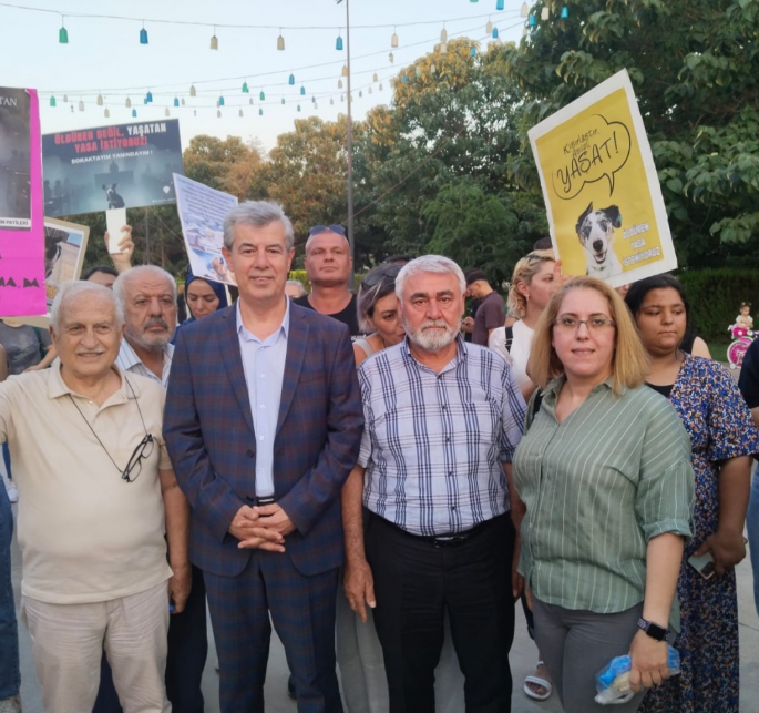 ŞEHİTKAMİL’DE, SOKAK HAYVANLARI İÇİN YOĞUN KATILIMLI PROTESTO