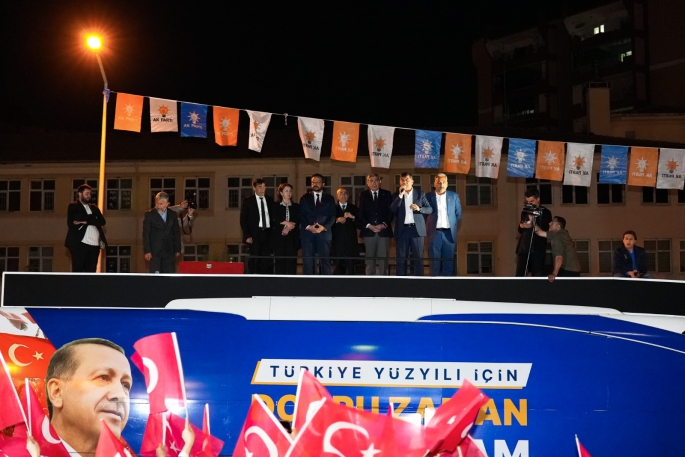 SEYRANTEPE'DE AK PARTİ GECESİ! VATANDAŞIN SORUNLARINI DİNLEDİLER...