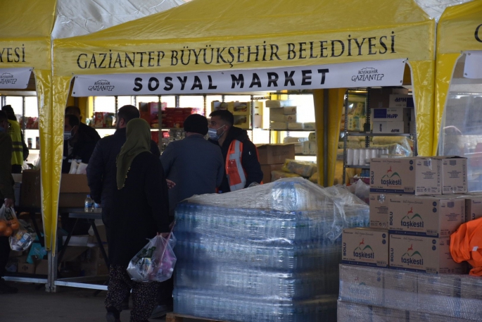 SOSYAL MARKETLER VATANDAŞIN İHTİYAÇLARINI KARŞILAMAYA DEVAM EDİYOR!