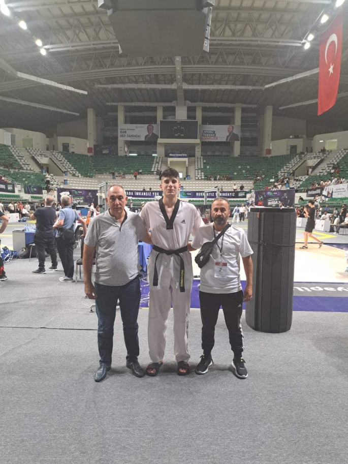 TAEKWONDO’DA GAZİANTEP RÜZGARI ESTİ