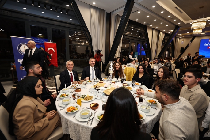 TAHMAZOĞLU ANKARA'DA ÖĞRENCİLERLE BULUŞTU