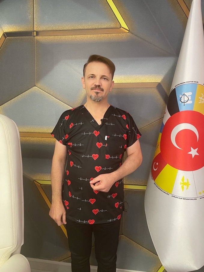 UZUN SÜRE AYAKTA DURMAK TOPUK DİKENİNİ TETİKLİYOR !