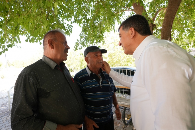 VATANDAŞLARDAN, BAŞKAN FADILOĞLU’NA HİZMET TEŞEKKÜRÜ